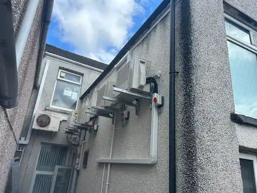Servicing in Clydach